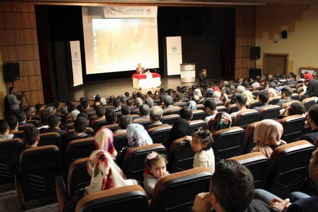 Diyarbakır Neden Türkiye’nin Mührüdür Konferansı Düzenlendi