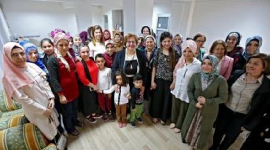 Başkan Pekdaş Kadınlarla Buluştu