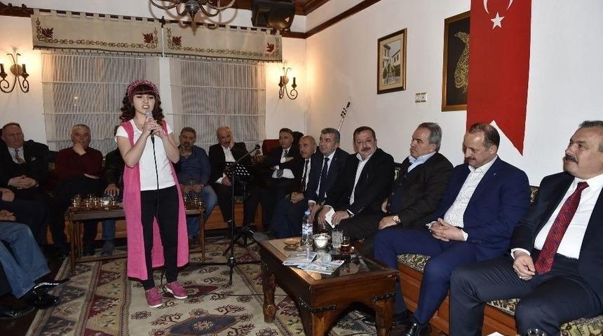 Akg&uuml;l, Asilder &Uuml;yeleri İle Buluştu