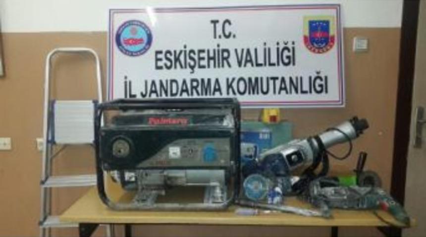 Sit Alanında Kazı Yapanlar Su&ccedil;&uuml;st&uuml; Yakalandı