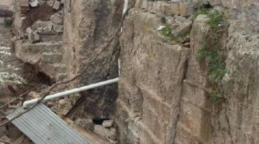 Sağanak Yağmur Tarihi Yolu &Ccedil;&ouml;kertti