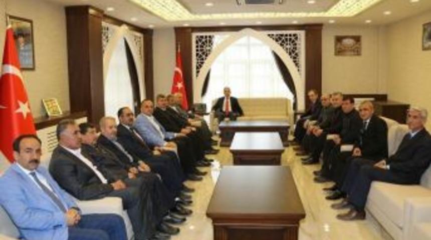 Yedi Renk Tek Y&uuml;rek Platformundan Vali Toprak&rsquo;a Ziyaret