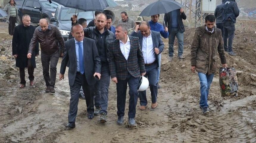 Y&uuml;ksekova&rsquo;da İ&ccedil;me Suyu &Ccedil;alışması