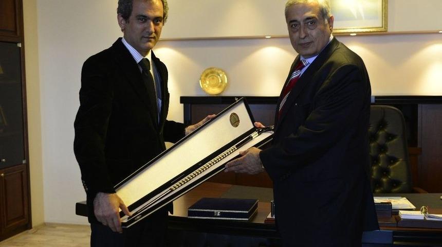 Be&uuml;&rsquo;den Karaciğer Nakli Ve Organ Nakil Konferansı