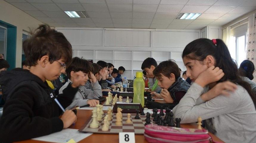 Aydın&rsquo;da 4. Tematik Satran&ccedil; Turnuvası Yapıldı