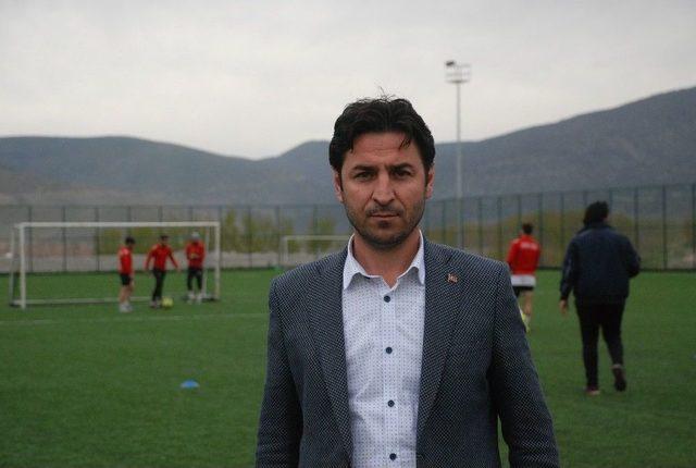 283 Takım Arasında Kırmızı Kart G&ouml;rmeyen Tek Takım: &rsquo;turhalspor&rsquo; 3