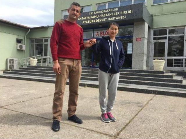 Kırgız Malika Artık Yürüyor
