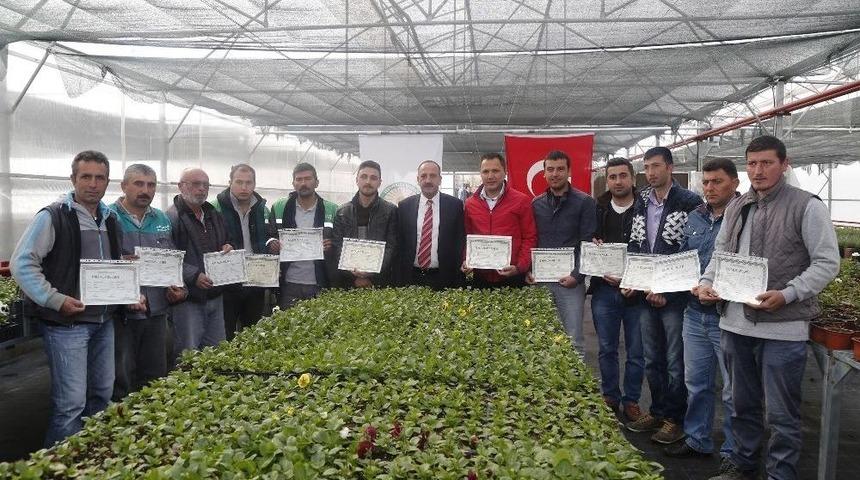 G&ouml;lbaşı Belediyesinde &Ccedil;alışan 15 İş&ccedil;iye &ldquo;ustalık-kalfalık-işyeri A&ccedil;ma&rdquo; Belgesi