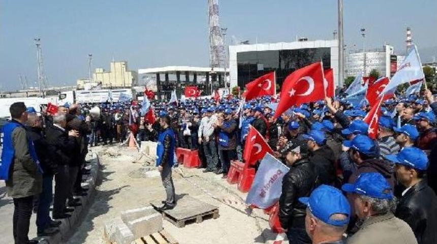 T&uuml;praş'ta Iş&ccedil;iler Eylemlerini S&uuml;rd&uuml;rd&uuml;