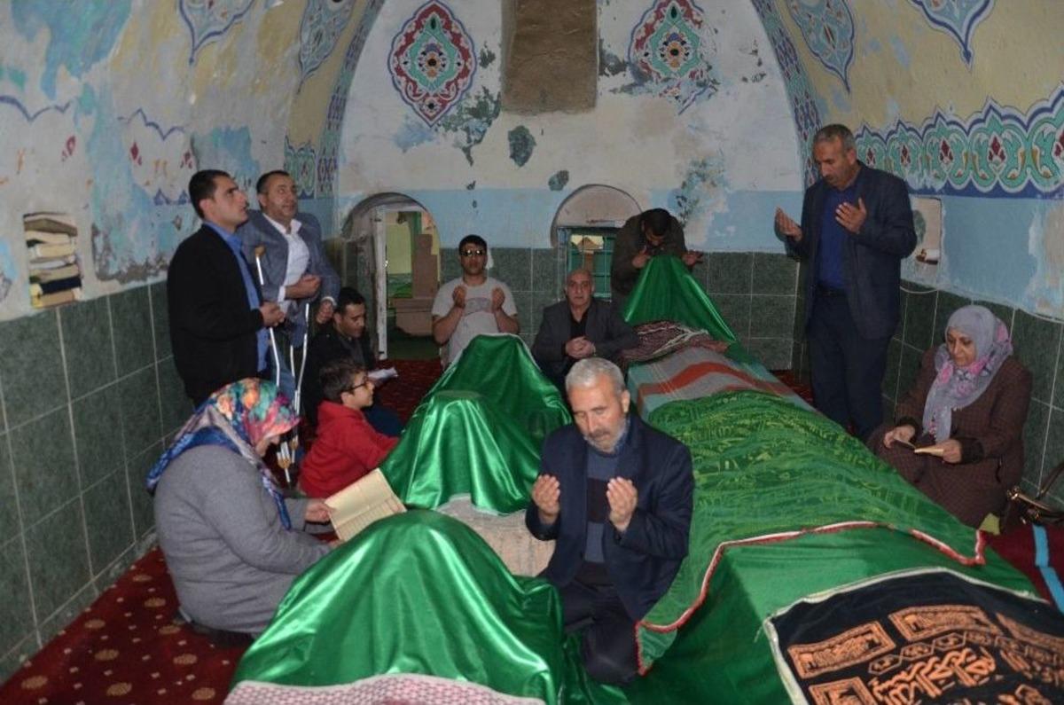 Engel Dinlemeden &lsquo;evet&rsquo; İ&ccedil;in K&ouml;y K&ouml;y Gezdiler