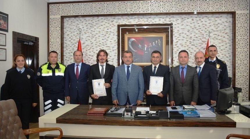 Antalya&rsquo;da 2 Polis Memuru &rsquo;ayın Polisi&rsquo; Se&ccedil;ildi