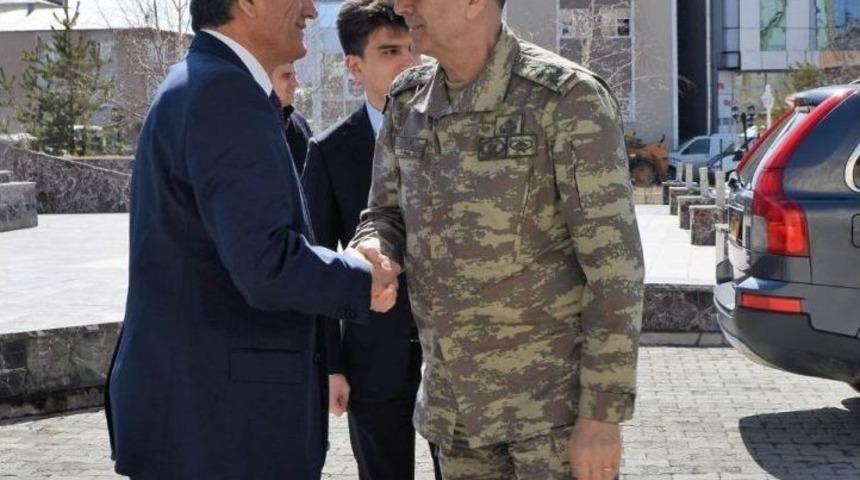 Kara Kuvvetleri Komutanı &Ccedil;olak, Ardahan&rsquo;da