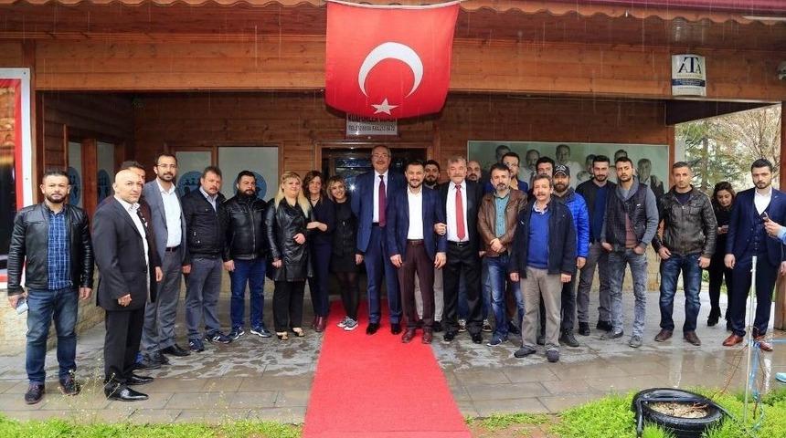 A&ccedil;ıkg&ouml;z Ve &Uuml;nver, Berberler Ve Kuaf&ouml;rler Odasını Ziyaret Etti
