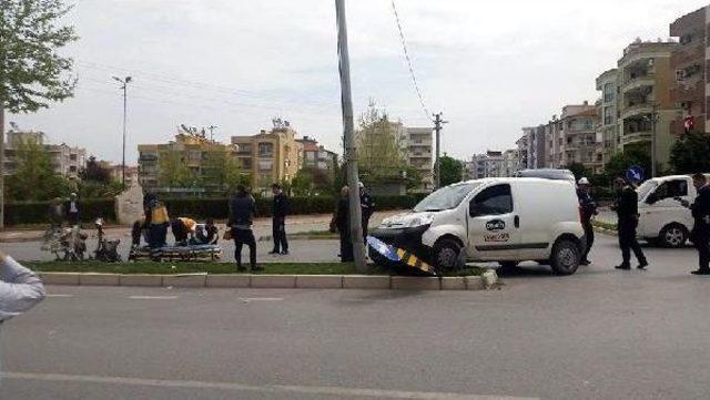 Elektrikli Bisiklet S&uuml;r&uuml;c&uuml;s&uuml; Kazada Yaralandı 2