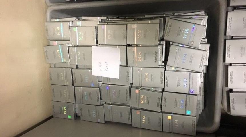 Havalimanında Ka&ccedil;ak Sigara Operasyonu