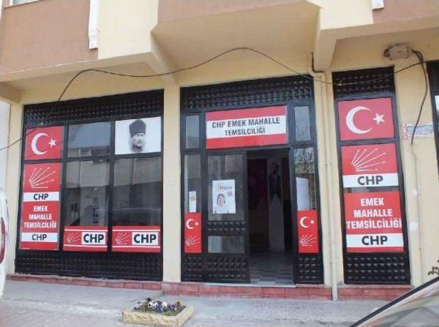 Darıca'da Chp'nin Mahalle Temsilciliğinin Camı Kırıldı