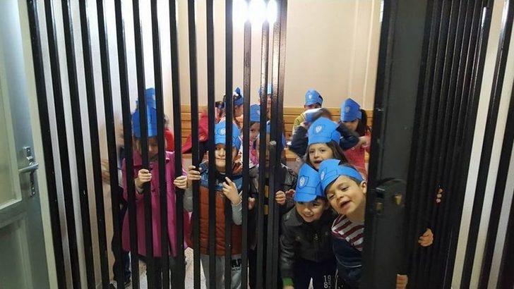 Kırkalı Miniklerden Polislere Ziyaret G4