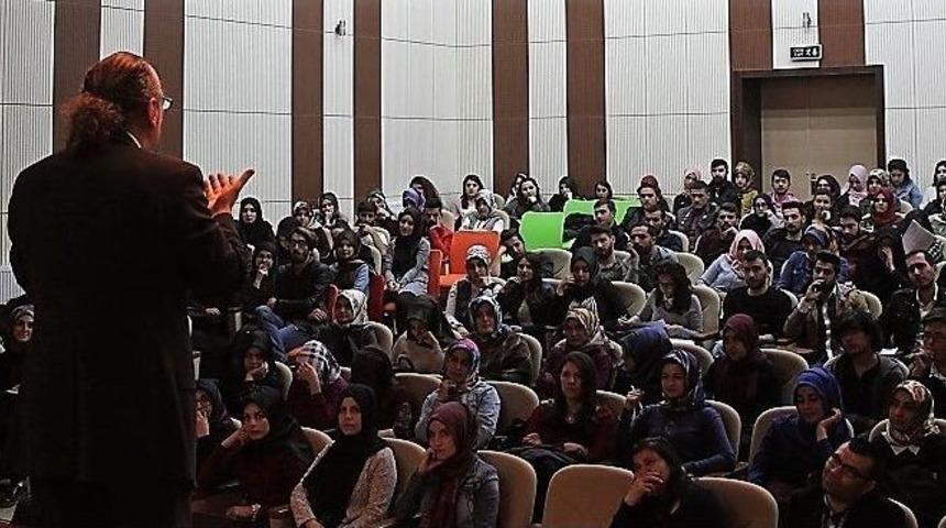 &Uuml;niversiteli Gen&ccedil;lere, &ldquo;erasmus Plus&rdquo; Destekleri Anlatıldı