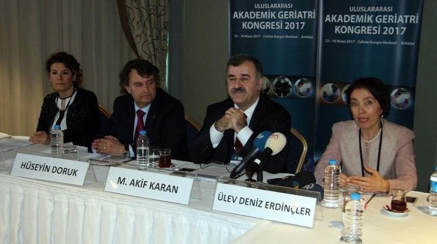 D&uuml;nyada Her 3.2 Saniyede Yeni Bir Alzheimer Vakası Ortaya &Ccedil;ıkıyor