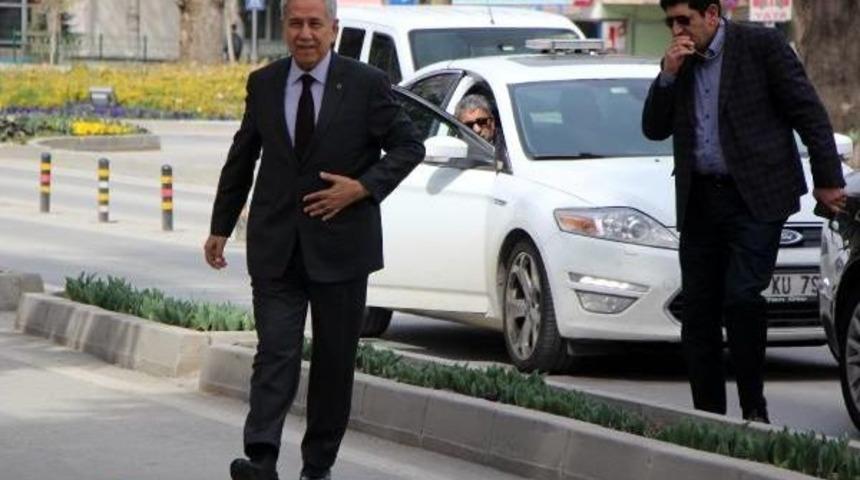 Bülent Arınç'a, 'hakaret' Suçundan Adli Para Cezası