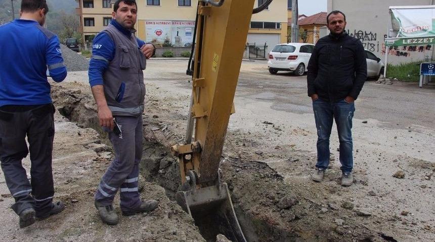Kazı &Ccedil;alışmasında Doğalgaz Borusu Patladı