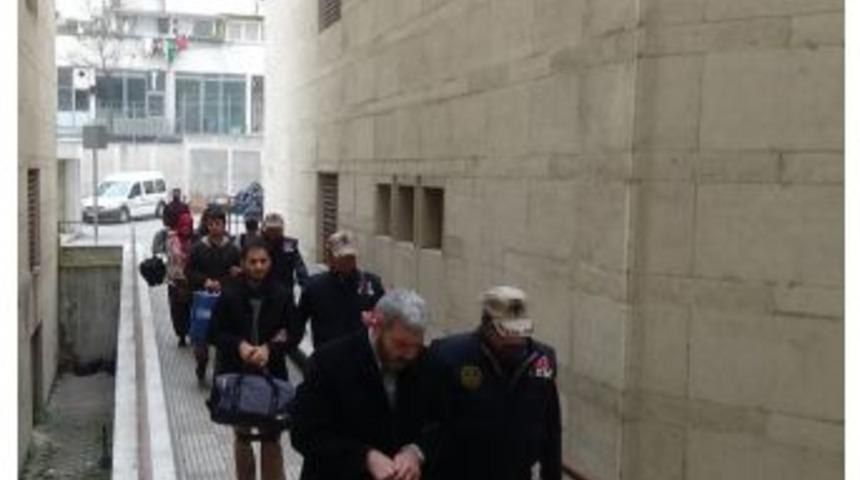 Bursa&rsquo;da Fet&ouml; Operasyonu: 2&rsquo;si Polis 4 Tutuklama