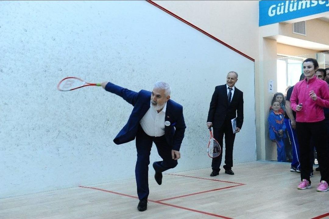 Nil&uuml;fer&rsquo;de Squash Heyecanı