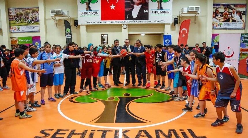 23 Nisan İ&ccedil;in D&uuml;zenlenen &Ouml;zel Basketbol Turnuvası Start Aldı
