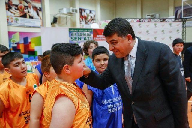 23 Nisan İçin Düzenlenen Özel Basketbol Turnuvası Start Aldı