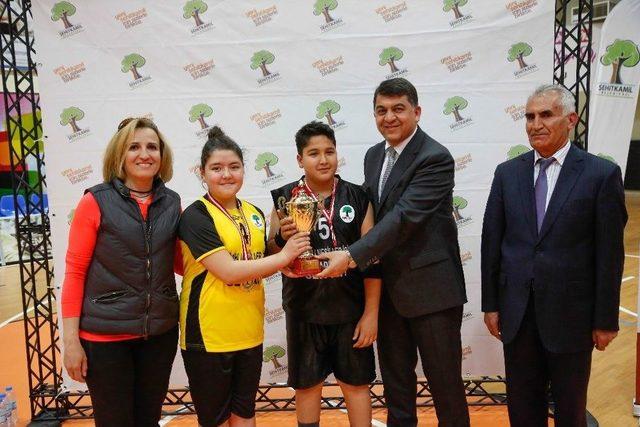 23 Nisan İçin Düzenlenen Özel Basketbol Turnuvası Start Aldı