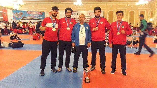 Büyükşehir Kickboks Takımından Büyük Başarı