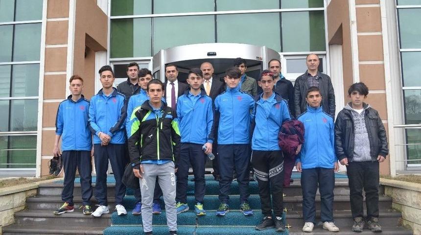 Asp Voleybol Takımı B&ouml;lge Elemelerine Katılacak