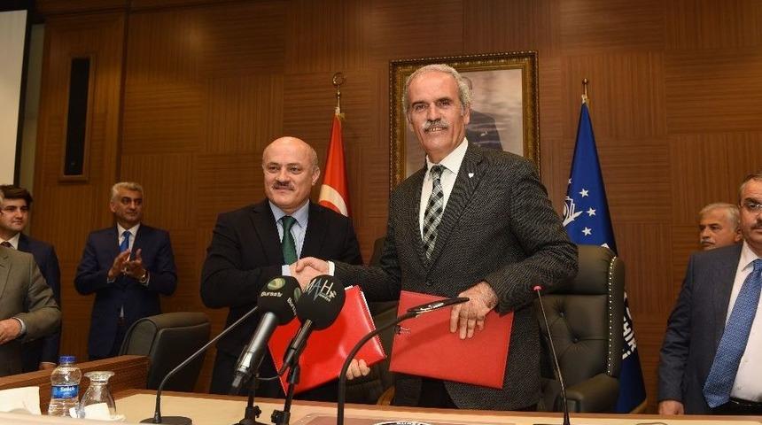 Buski&rsquo;de Davullu Zurnalı Toplu S&ouml;zleşme Sevinci