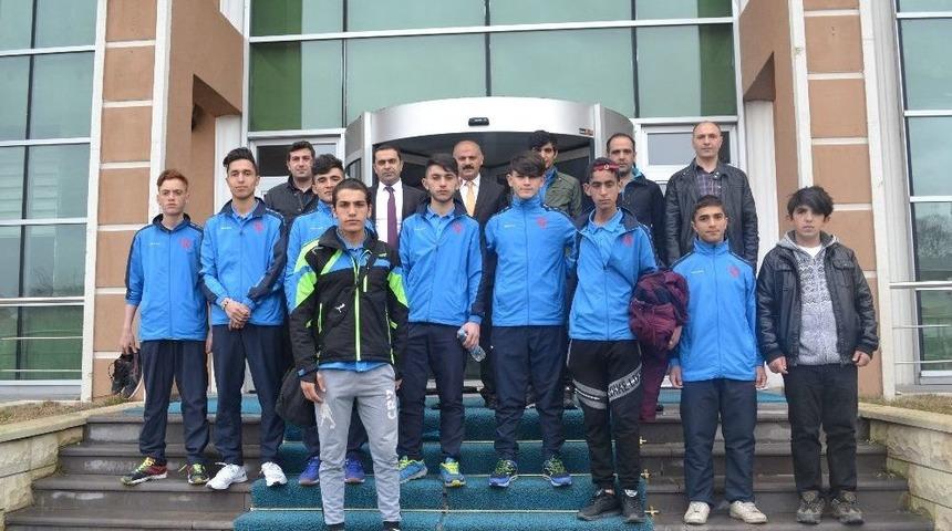 Asp Voleybol Takımı B&ouml;lge Elemelerine Katılacak