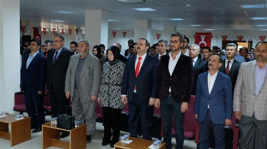 S&uuml;&rsquo;de 15 Temmuz&rsquo;dan 16 Nisan&rsquo;a Yeni T&uuml;rkiye Yolunda Konferans D&uuml;zenlendi