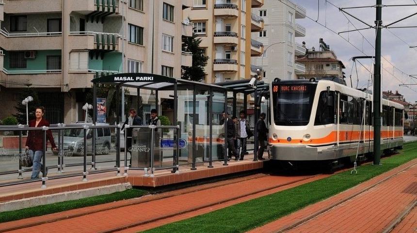 Sınava Girecek &Ouml;ğrencilere Tramvay Ve Belediye Otob&uuml;sleri &Uuml;cretsiz