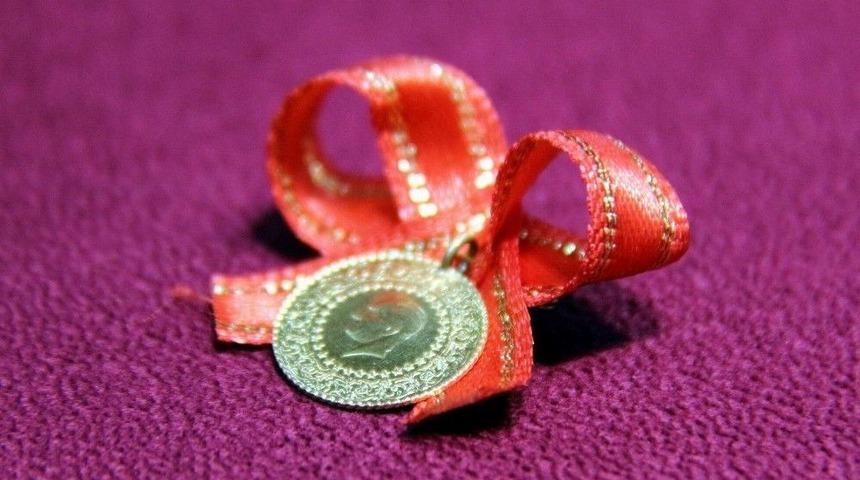 Altın, Yatırımcısına Y&uuml;zde 16 Kazan&ccedil; Sağladı