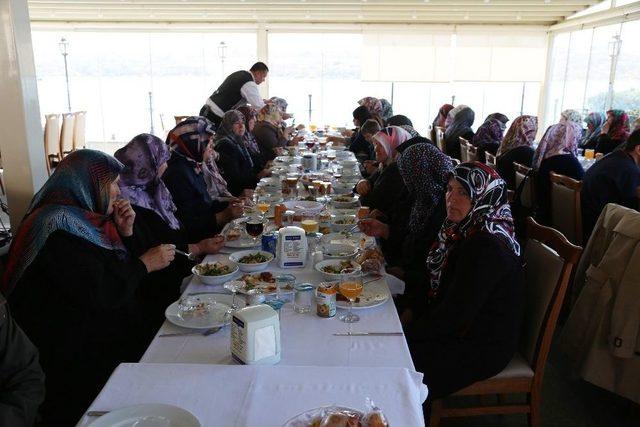 Gümülcine’den Gelen Türkler İstanbul’u Gezdi