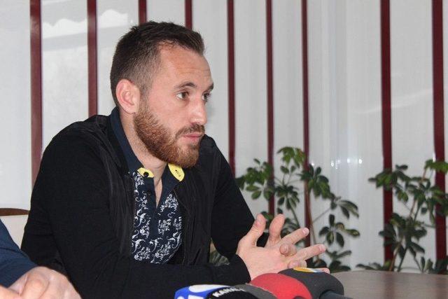 Elazığspor’dan, Hakemlere Sarı Kart Tepkisi