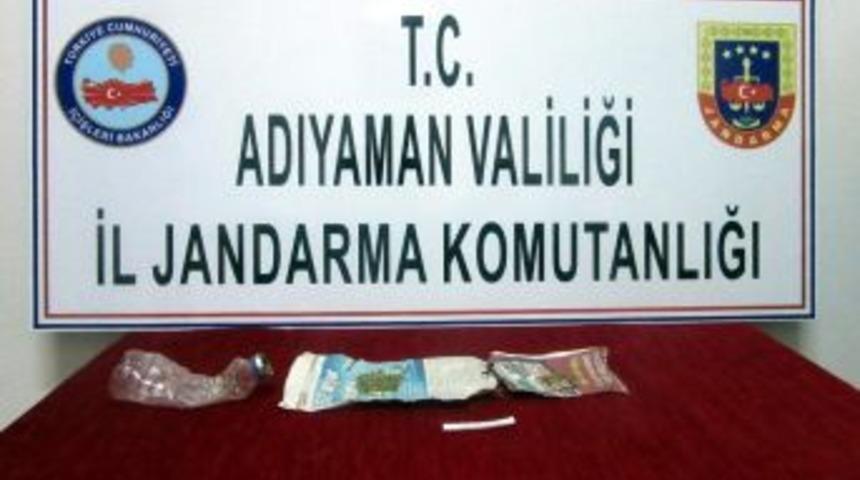 Ş&uuml;pheli Şahsın &Uuml;zerinden Esrar &Ccedil;ıktı