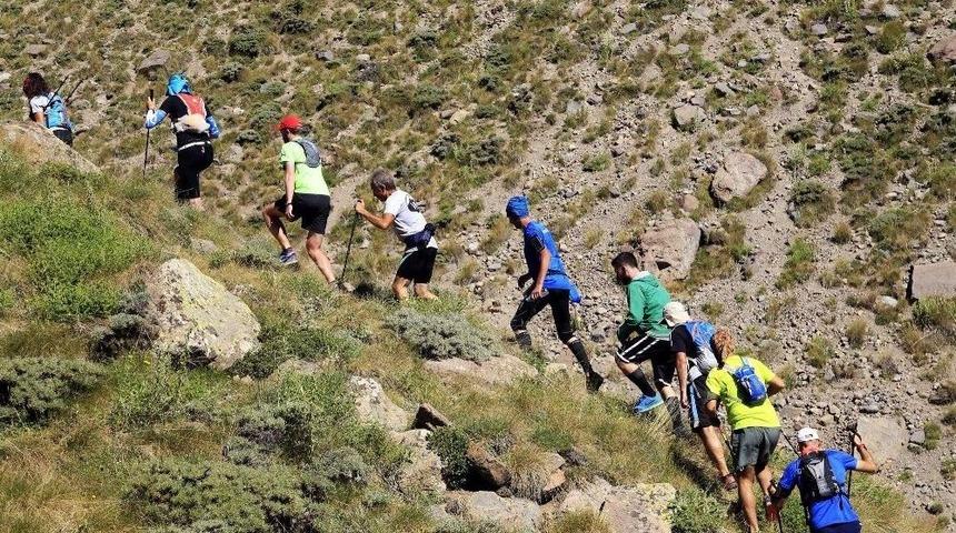 Avrupa&rsquo;nın En Dikey Koşusu Erciyes&rsquo;te