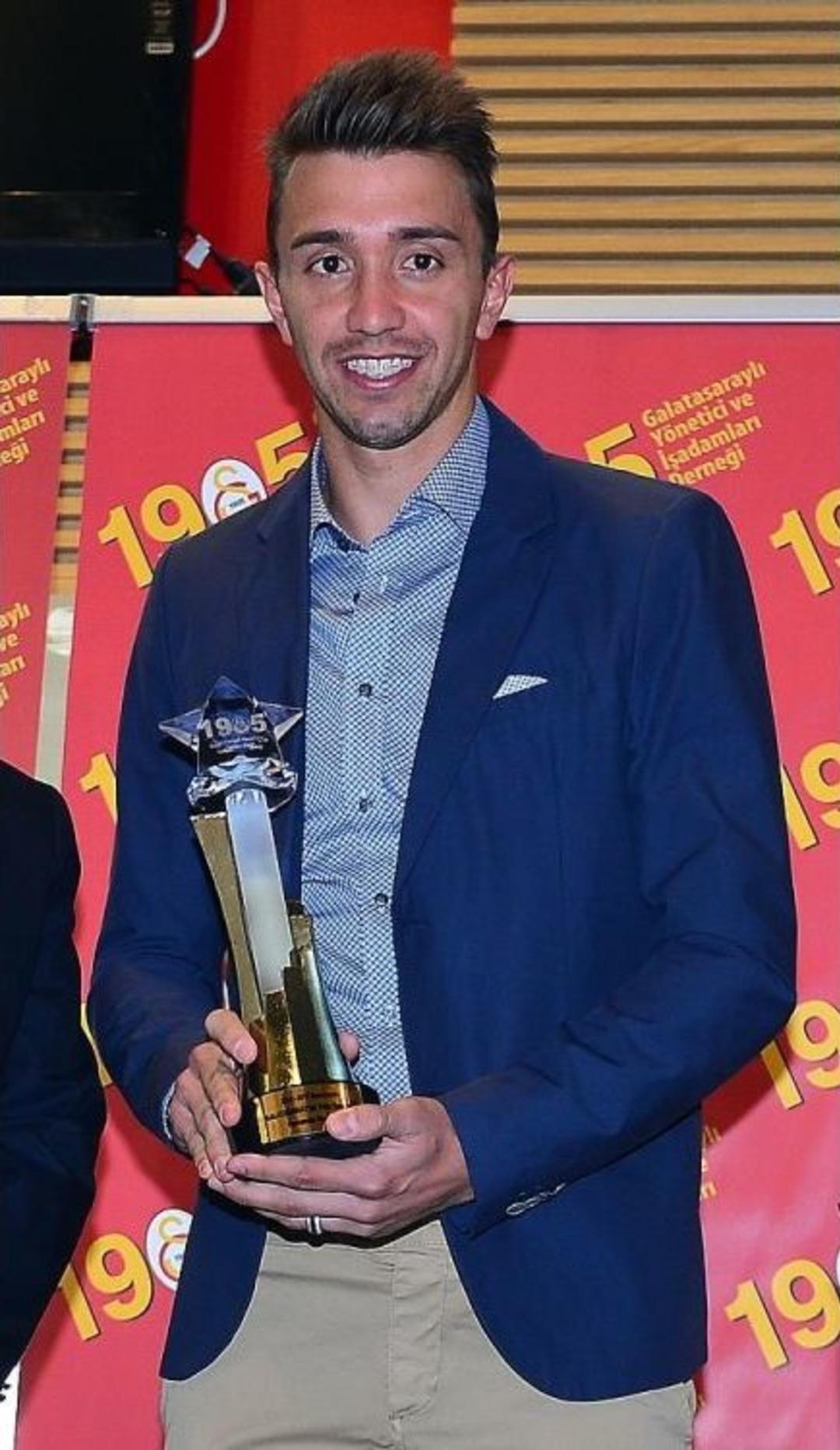 Muslera, Galatasaray&rsquo;da Yılın Sporcusu Se&ccedil;ildi