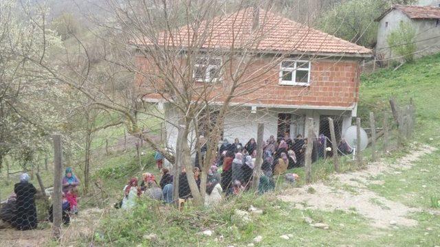 İstanbul&rsquo;da Barajda &Ouml;l&uuml; Bulunan Şahıs Sinop&rsquo;ta Defnedildi 1