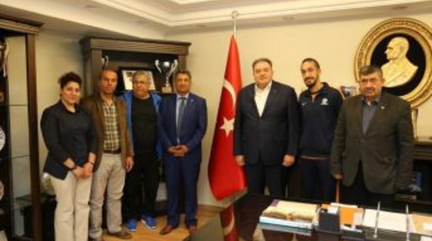 Hatay B&uuml;y&uuml;kşehirli Nesim Milli Takıma &Ccedil;ağrıldı