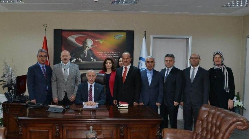 Valisi Şahin, Sgk &Ccedil;alışanları İle Bir Araya Geldi