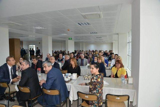 Valisi Şahin, Sgk &Ccedil;alışanları İle Bir Araya Geldi 1