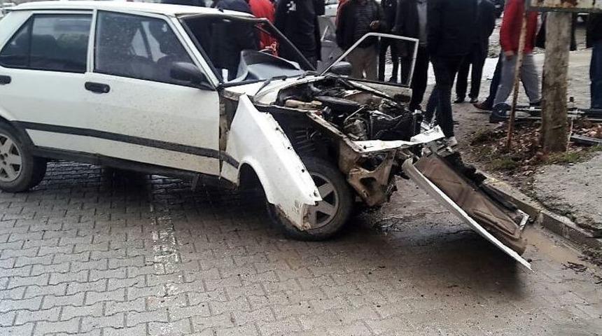 Kovancılar&rsquo;da Trafik Kazası: 1 Ağır Yaralı