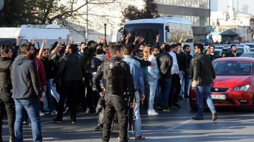 &Uuml;niversitede Kavga: 11 G&ouml;zaltı