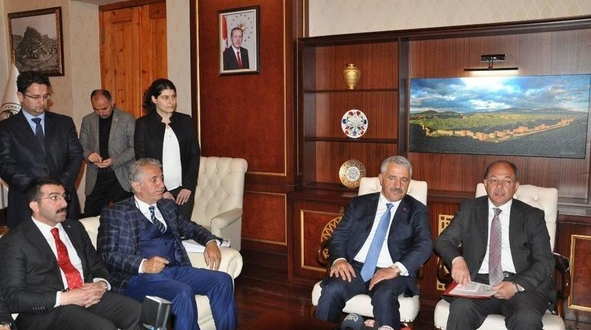 Bakan Akdağ&rsquo;dan Kars&rsquo;a 5 Yıldızlı Şehir Hastanesi M&uuml;jdesi