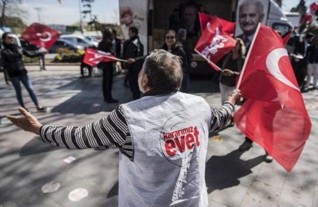 İstanbul'da Referandum Manzaraları